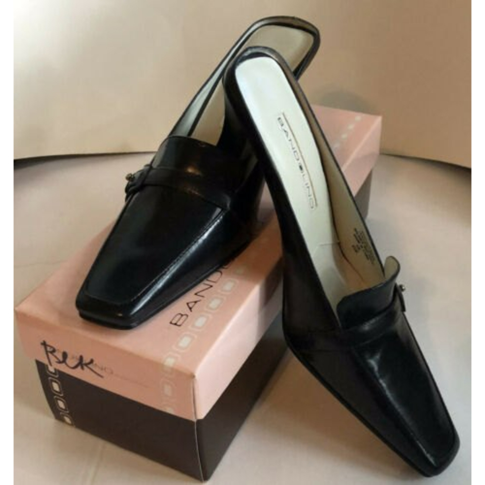Bandolino Mules Women’s Size 6.5 Black Leather Stylish Low Heels Never Worn